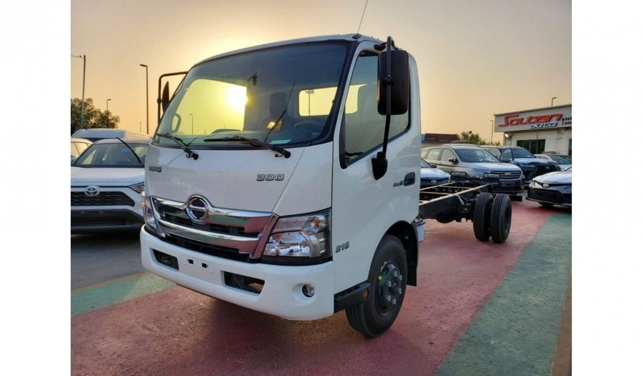 Hino 300 2023