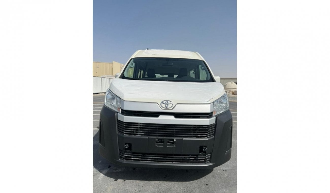 Toyota Hiace 2022