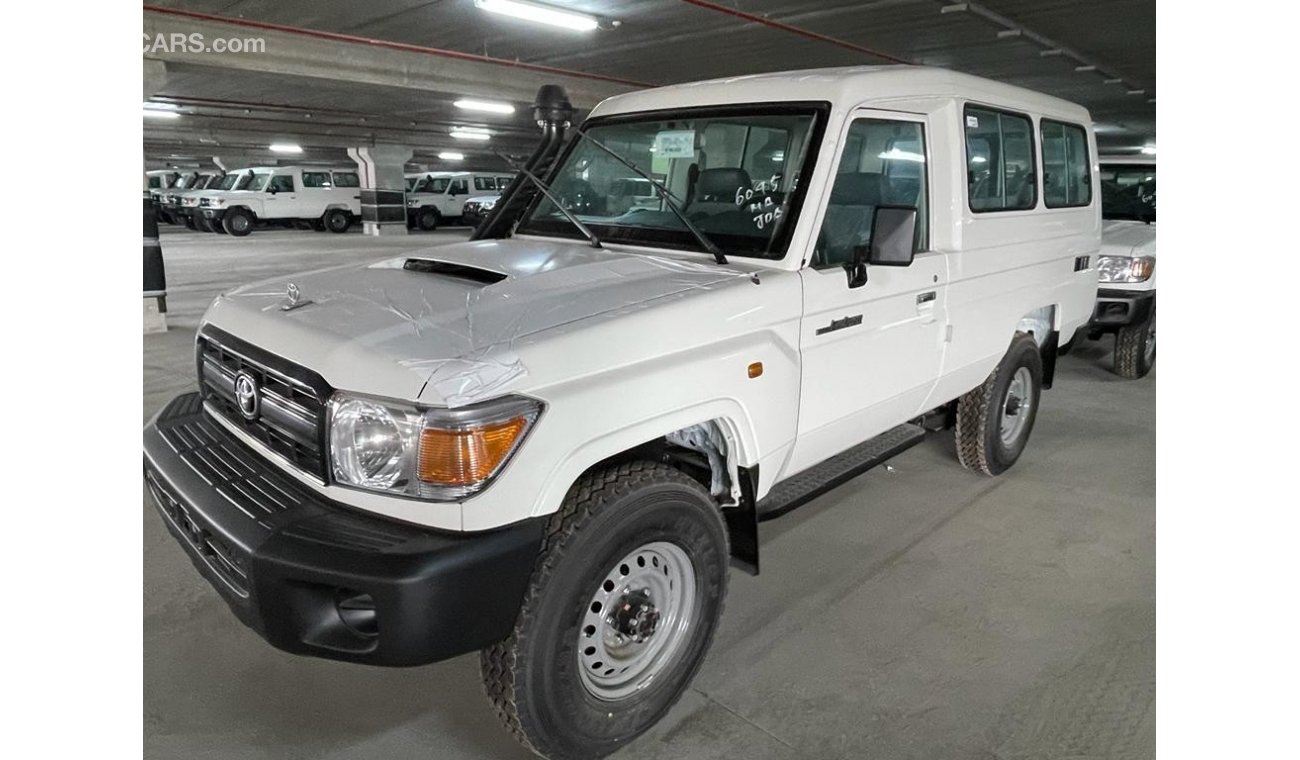 Toyota Land Cruiser Hard Top 2023 – Дубай авто